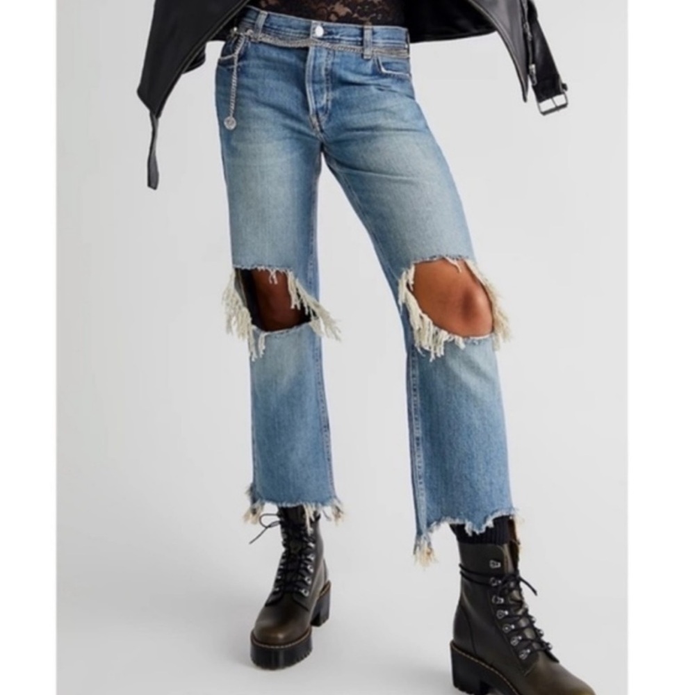FP We The Free Maggie Mid Rise Straight Leg Jean Cropped Chewed Hem Sz 26 Cotton